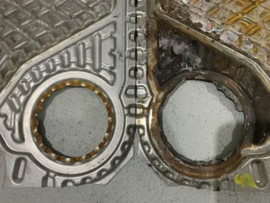 Clean and dirty heat exchanger plate